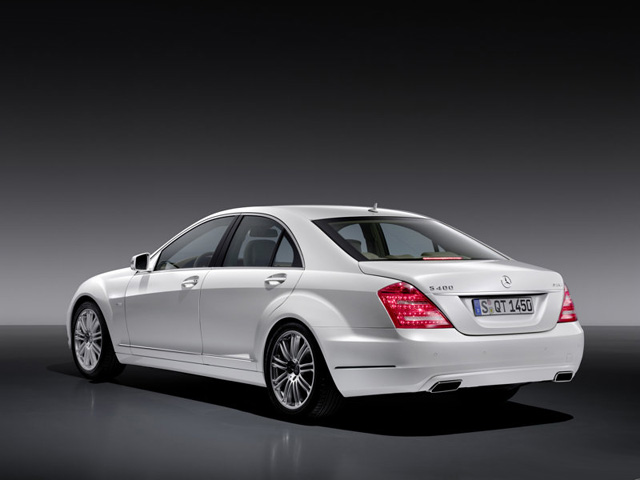 ◇　W221　S-class　2010年　モデルが発表されました。